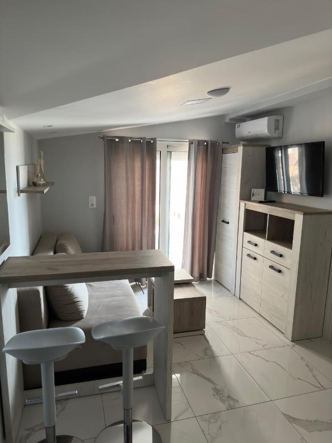 Apartments Nera Paralia-Apartment With Sea View Экстерьер фото